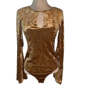 BCBGENERATION bodysuit long sleeves keyhole opening faux velvet size small NWOT